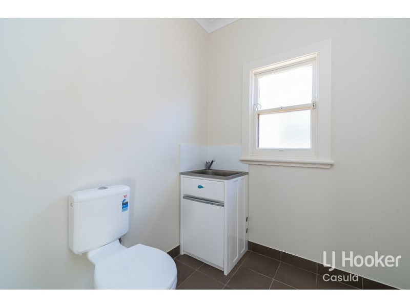 3 Blackwood Avenue, Casula NSW 2170