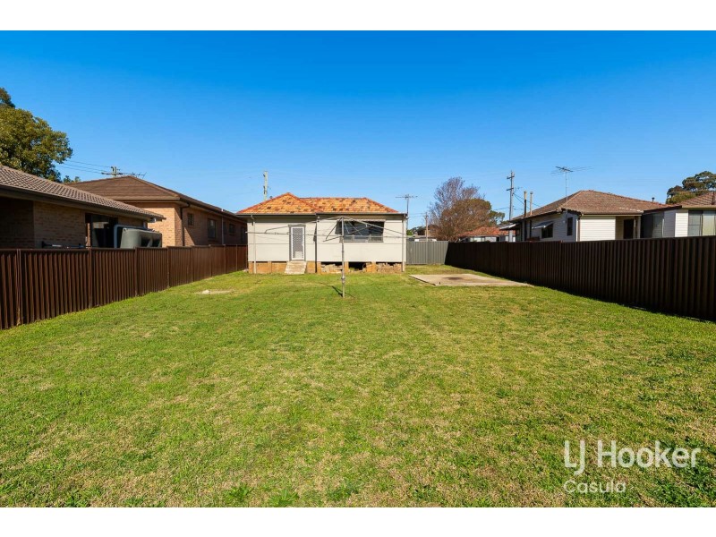 3 Blackwood Avenue, Casula NSW 2170
