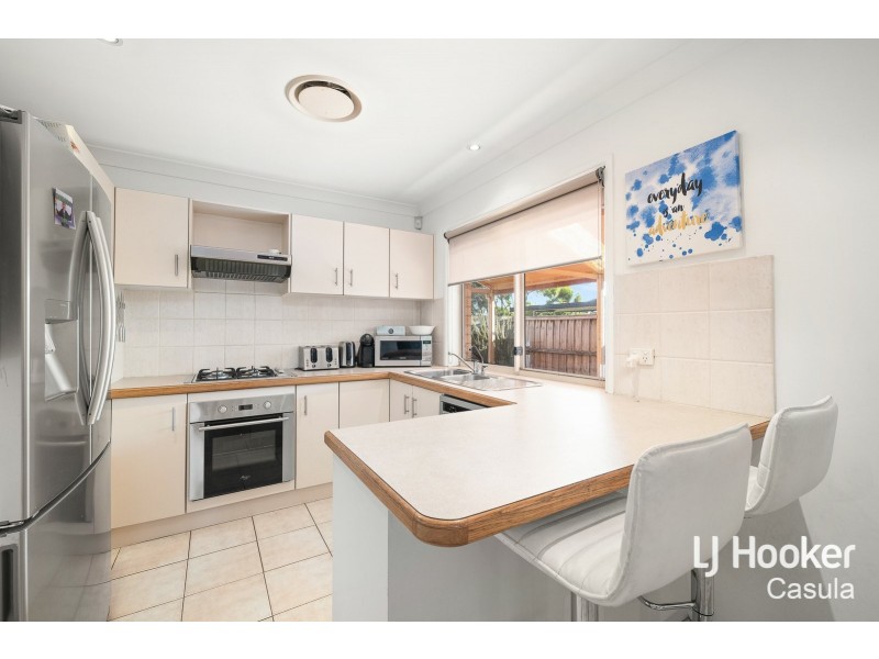 17 Magnolia Close, Casula NSW 2170