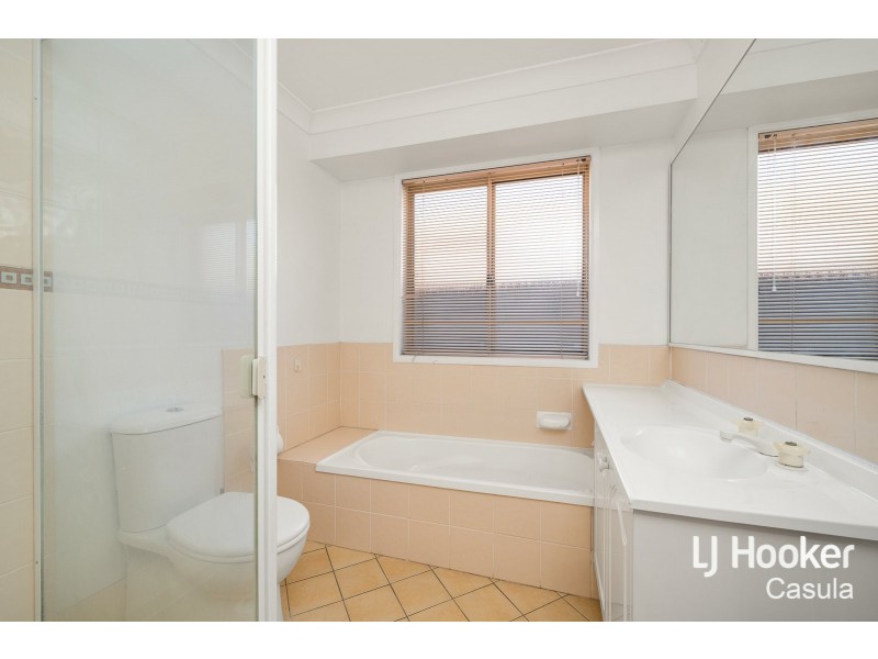 17 Magnolia Close, Casula NSW 2170