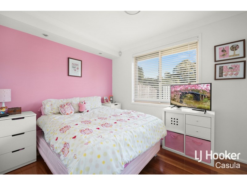 17 Magnolia Close, Casula NSW 2170
