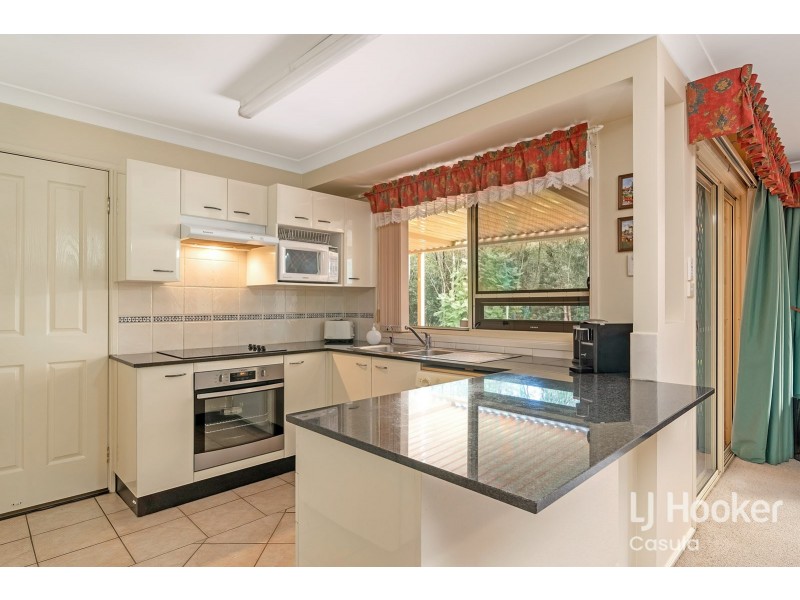 17 Whiteley Close, Casula NSW 2170