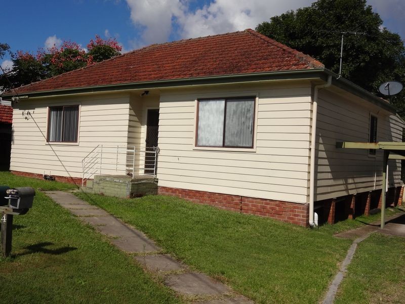 1/4 Morgan Crescent, Raymond Terrace NSW 2324