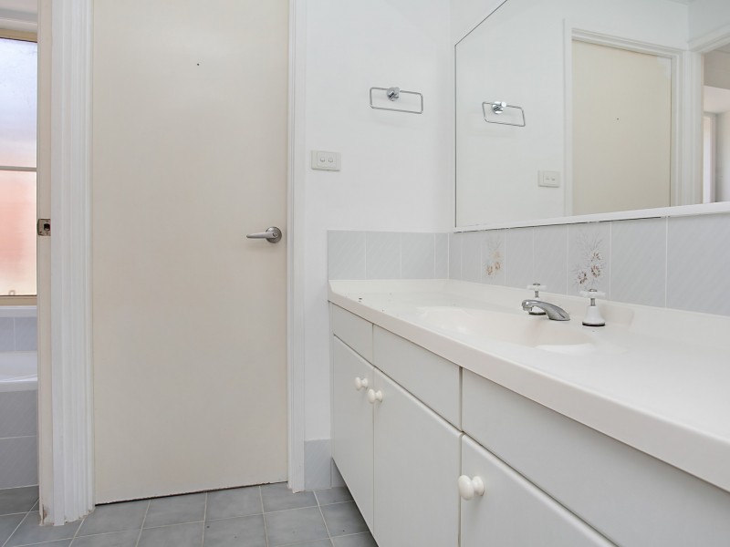15 Holwell Circuit, Raymond Terrace NSW 2324