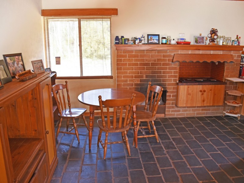 1 Waterfront Road, Swan Bay NSW 2324