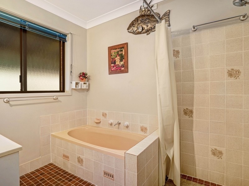 56 Chris Avenue, Salt Ash NSW 2318