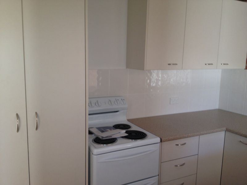 2/85a Benjamin Lee Drive, Raymond Terrace NSW 2324