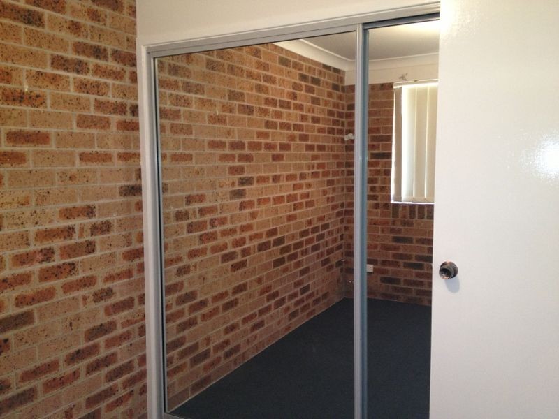 2/85a Benjamin Lee Drive, Raymond Terrace NSW 2324