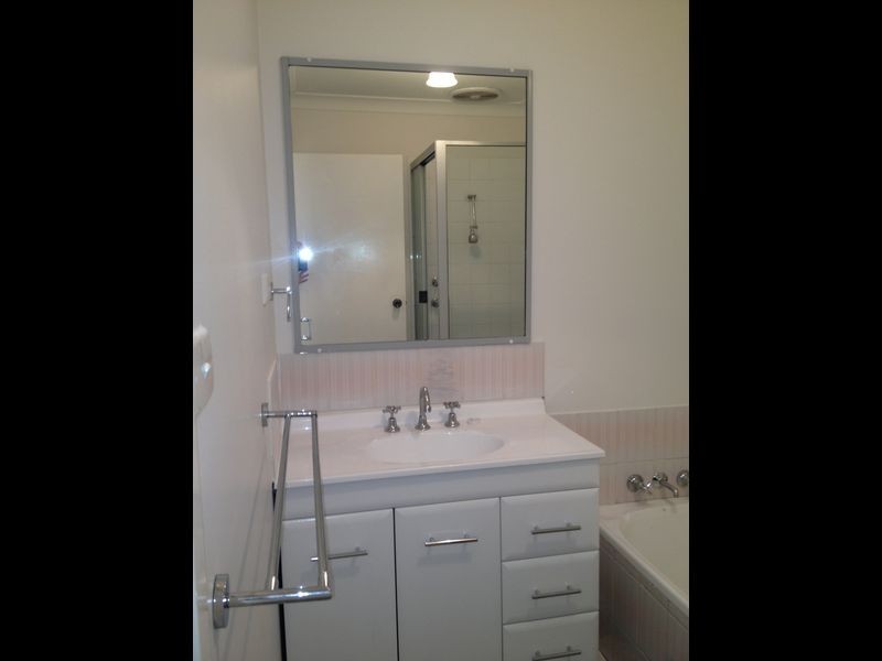 2/85a Benjamin Lee Drive, Raymond Terrace NSW 2324