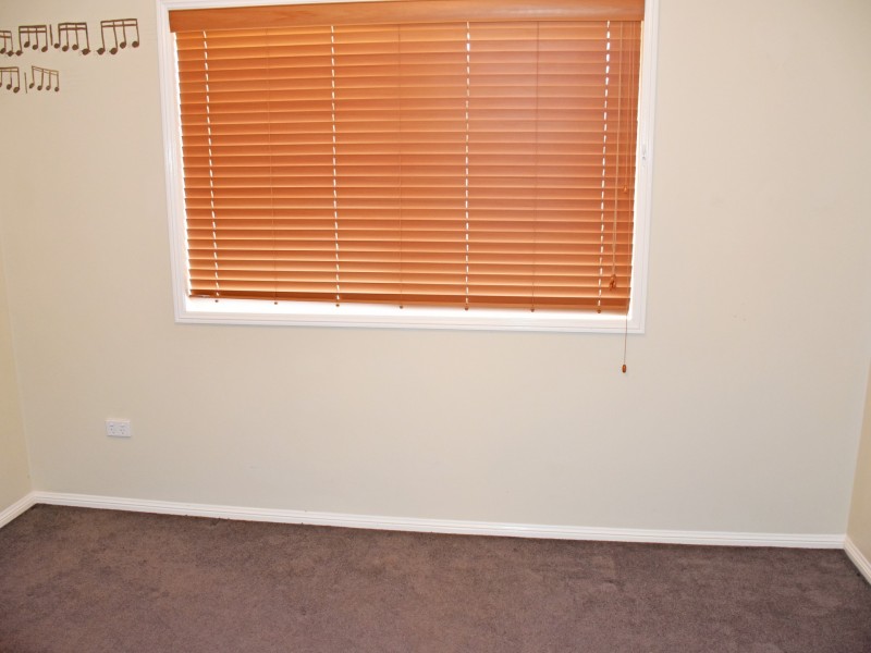 11 Halloran Way, Raymond Terrace NSW 2324