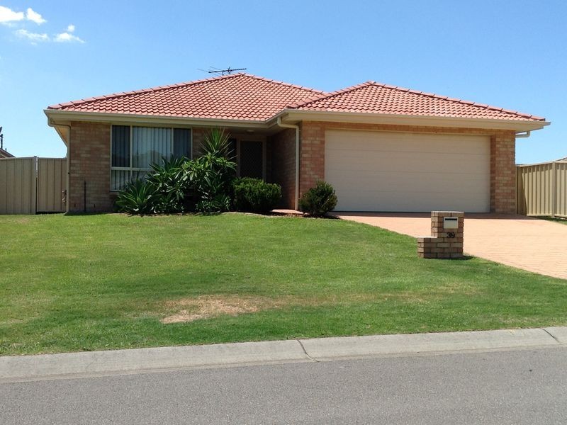 39 Martens Avenue, Raymond Terrace NSW 2324