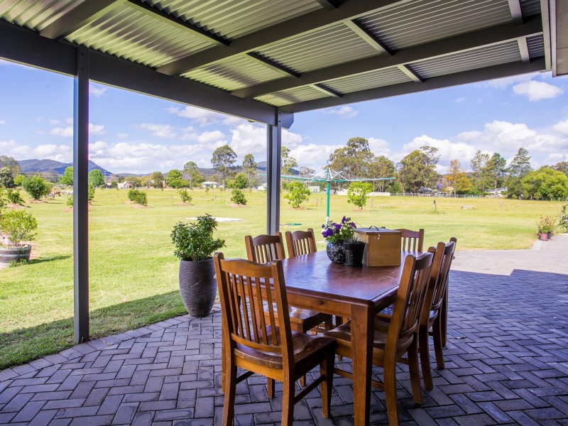 30 Briton Court, Stroud NSW 2425