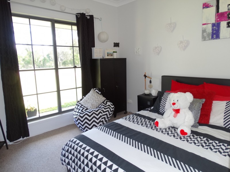 30 Briton Court, Stroud NSW 2425