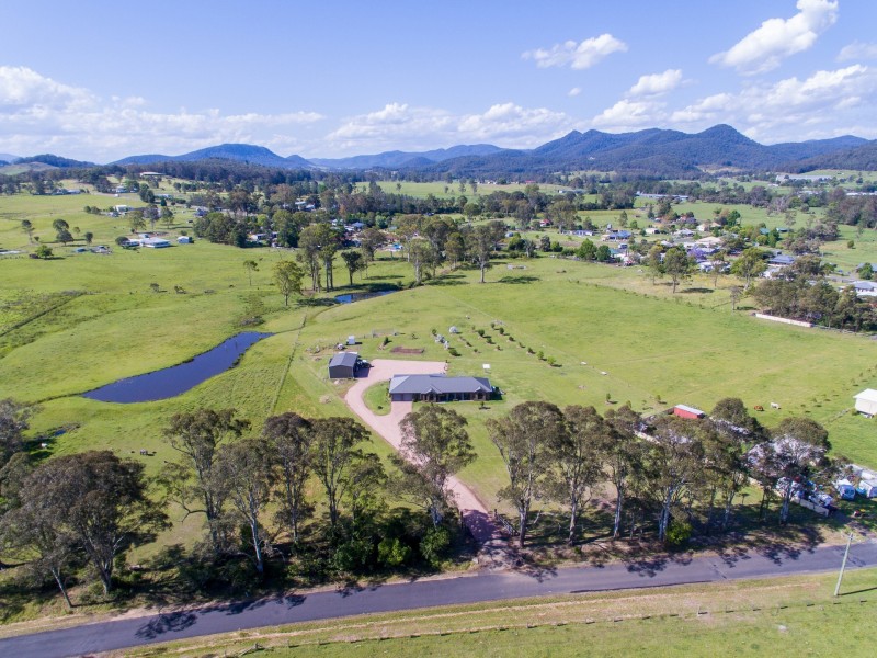 30 Briton Court, Stroud NSW 2425