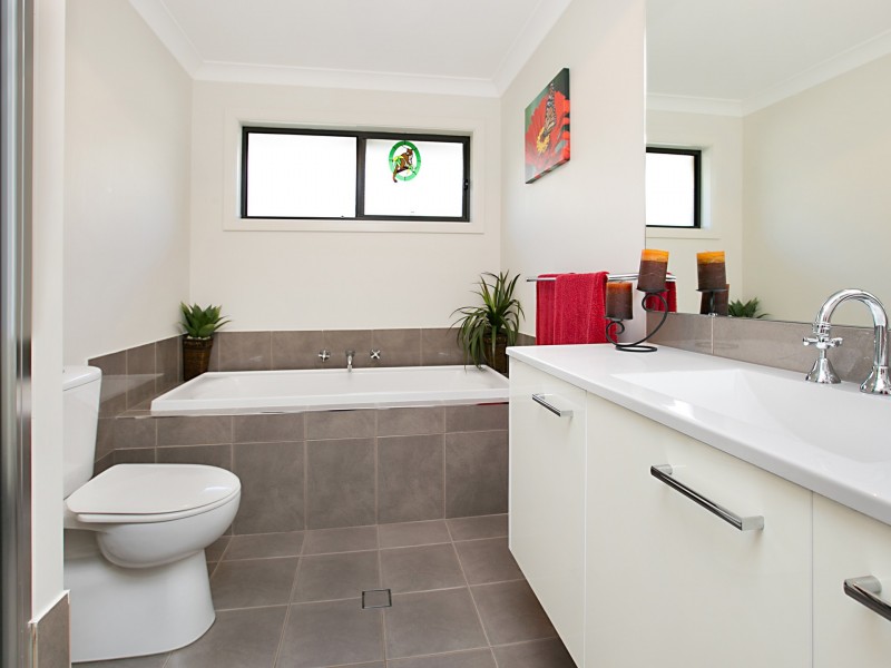 13 Augusta Place, Medowie NSW 2318
