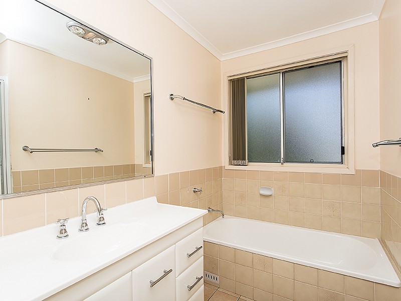 4 Birch Close, Medowie NSW 2318