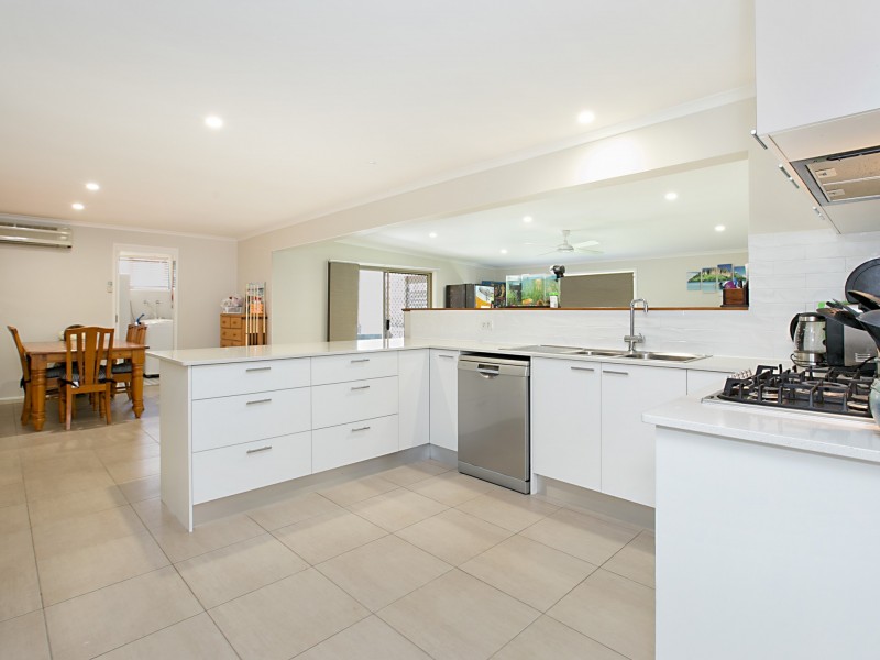 9 Holwell Circuit, Raymond Terrace NSW 2324