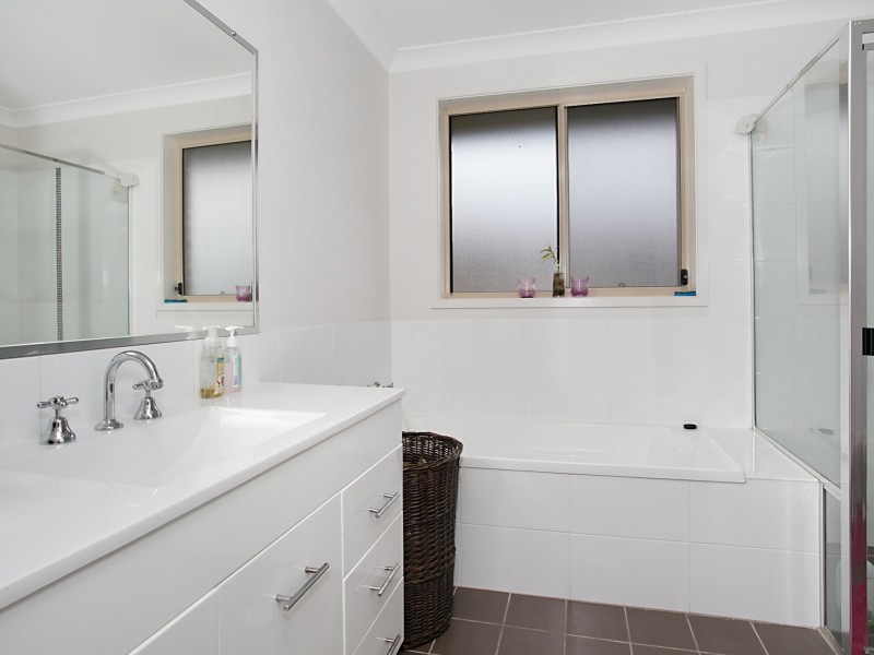 16 Closebourne Way, Raymond Terrace NSW 2324