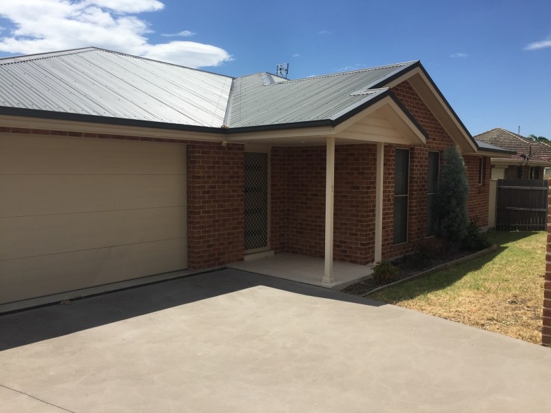 1/14 Sturgeon Street, Raymond Terrace NSW 2324