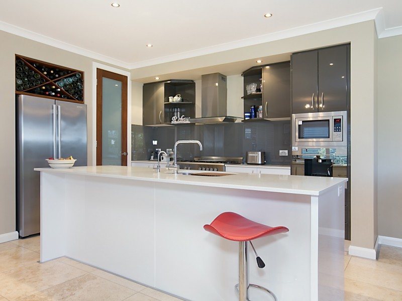 4 Oimara Street, Fern Bay NSW 2295