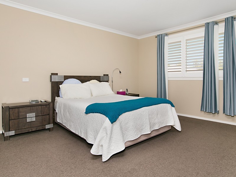 4 Oimara Street, Fern Bay NSW 2295