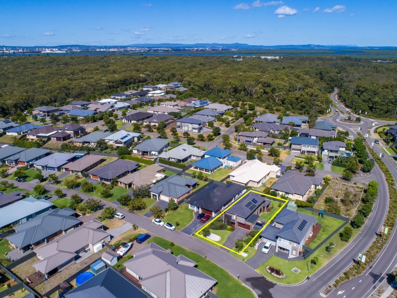 4 Oimara Street, Fern Bay NSW 2295