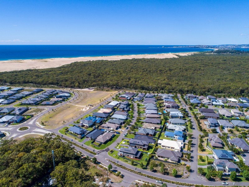 4 Oimara Street, Fern Bay NSW 2295