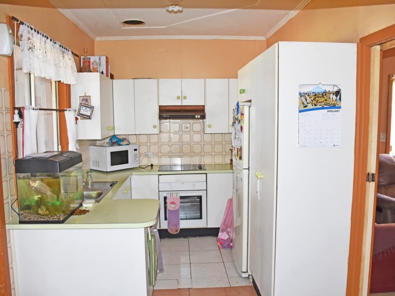 6 Braid Road, Fern Bay NSW 2295