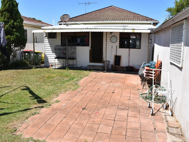 6 Braid Road, Fern Bay NSW 2295