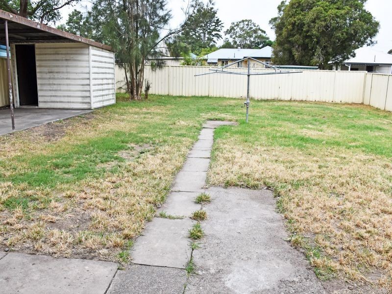 17 Charles St, Raymond Terrace NSW 2324