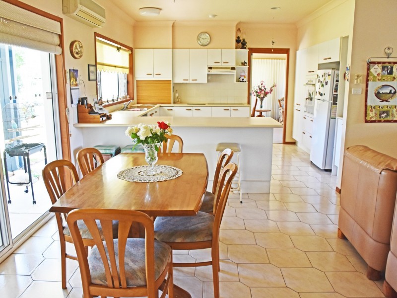 77 Richardson Road, Raymond Terrace NSW 2324