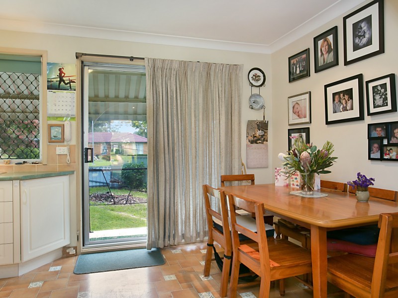 2 Tanilba Close, Raymond Terrace NSW 2324