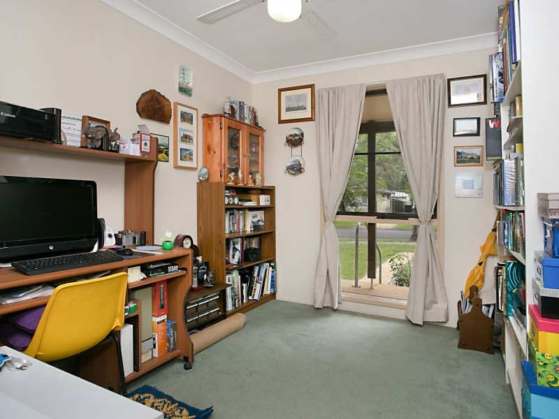 2 Tanilba Close, Raymond Terrace NSW 2324