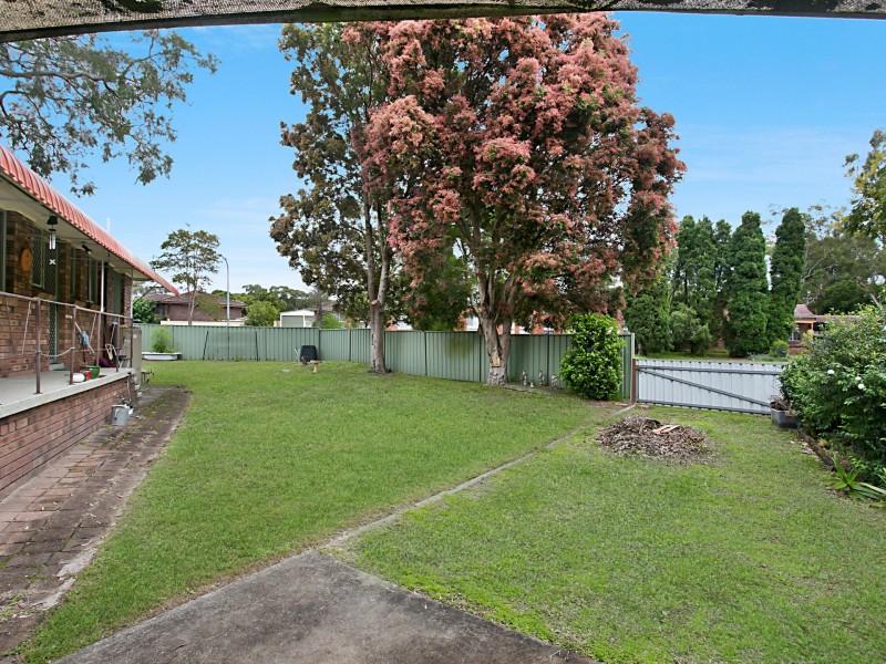 2 Tanilba Close, Raymond Terrace NSW 2324