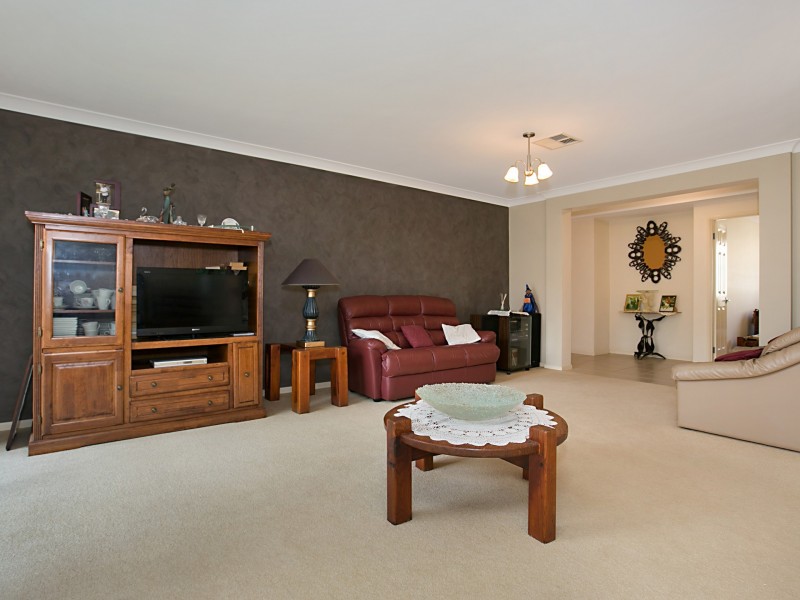 24 Tallowood Drive, Medowie NSW 2318
