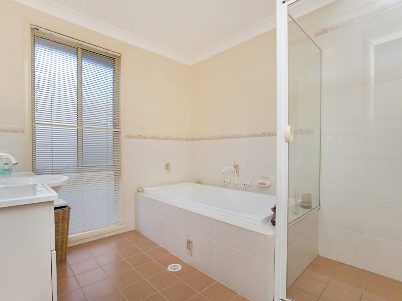 24 Tallowood Drive, Medowie NSW 2318
