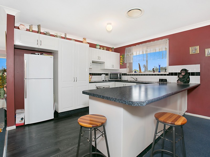 14 Cooper Place, Raymond Terrace NSW 2324