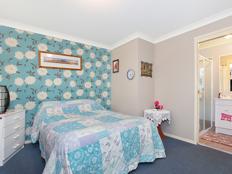 14 Cooper Place, Raymond Terrace NSW 2324