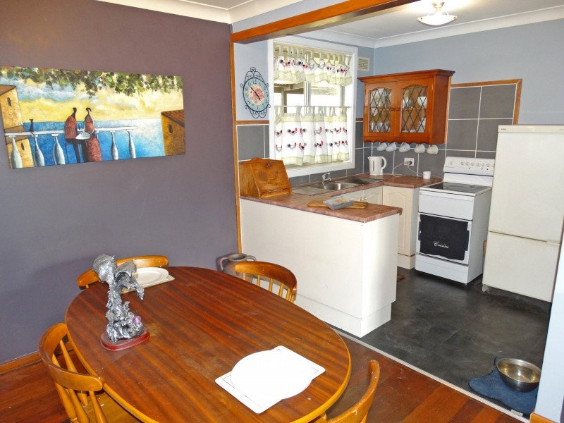 13 Banks Street, Raymond Terrace NSW 2324