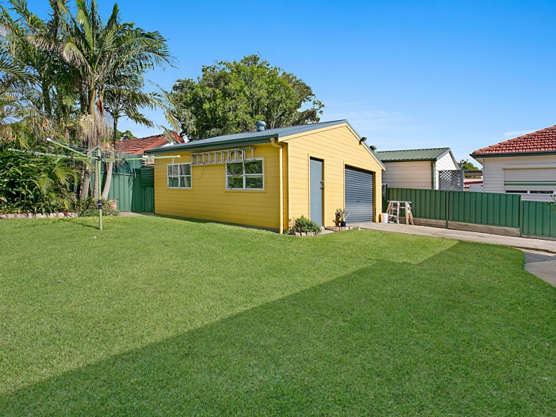 13 Stevenson Avenue, Mayfield West NSW 2304