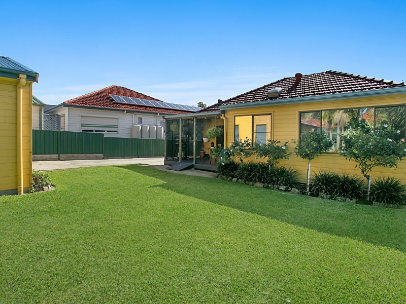 13 Stevenson Avenue, Mayfield West NSW 2304
