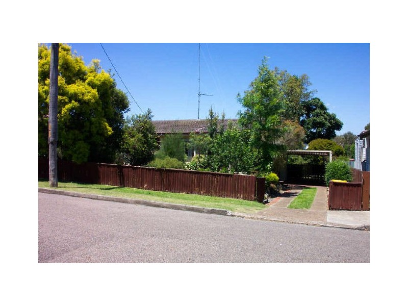 4 Alma Street, Raymond Terrace NSW 2324