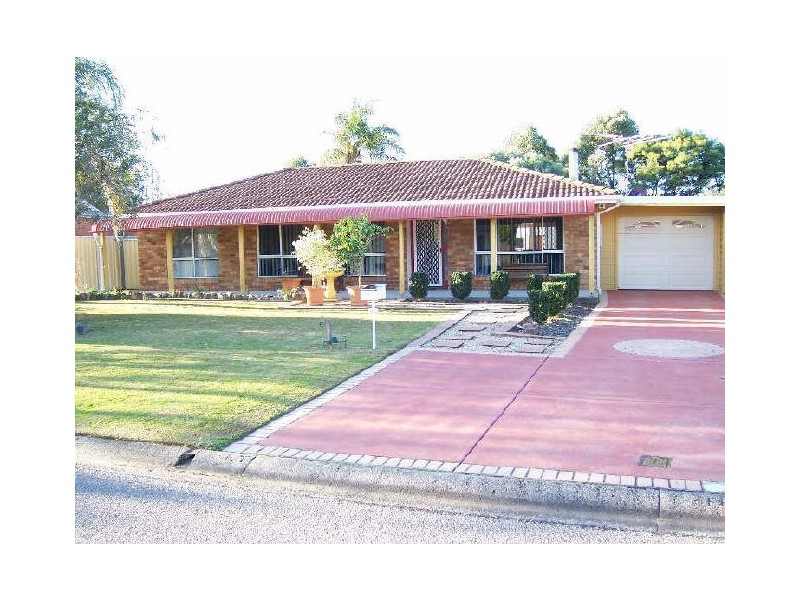 11 Hollydeen Avenue, Raymond Terrace NSW 2324