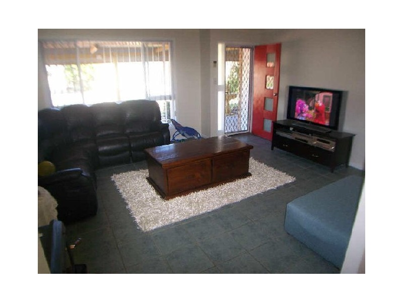 11 Hollydeen Avenue, Raymond Terrace NSW 2324