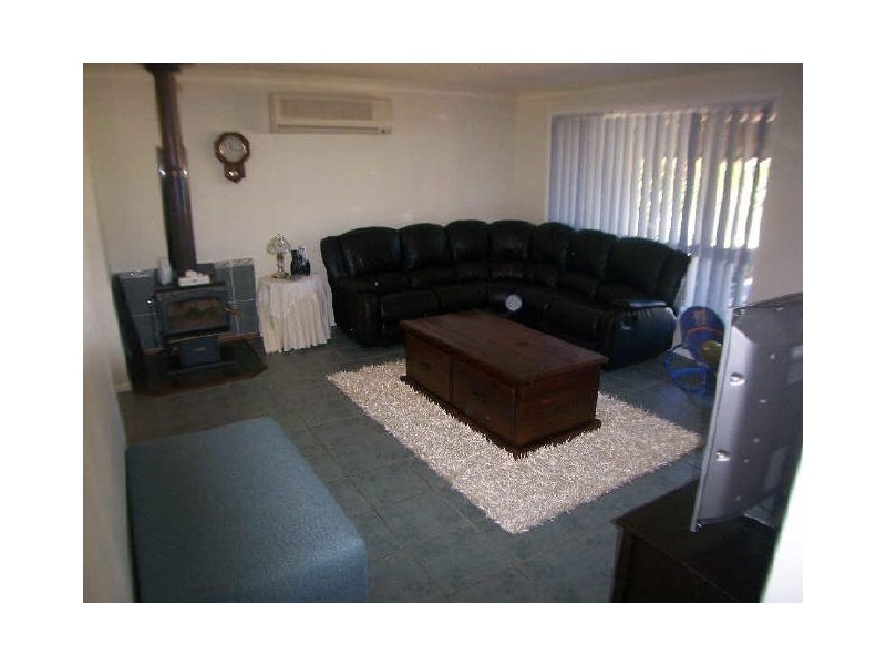 11 Hollydeen Avenue, Raymond Terrace NSW 2324