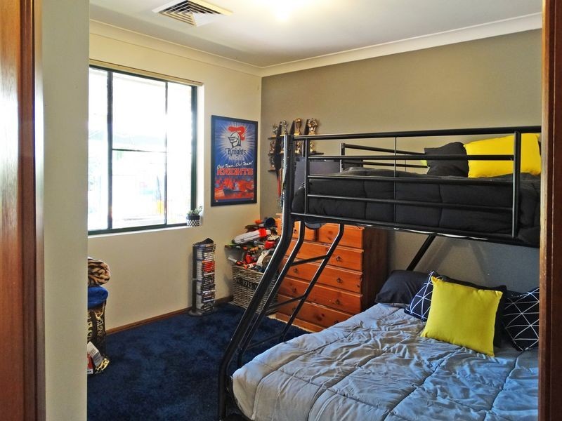 6 Bennett Place, Raymond Terrace NSW 2324