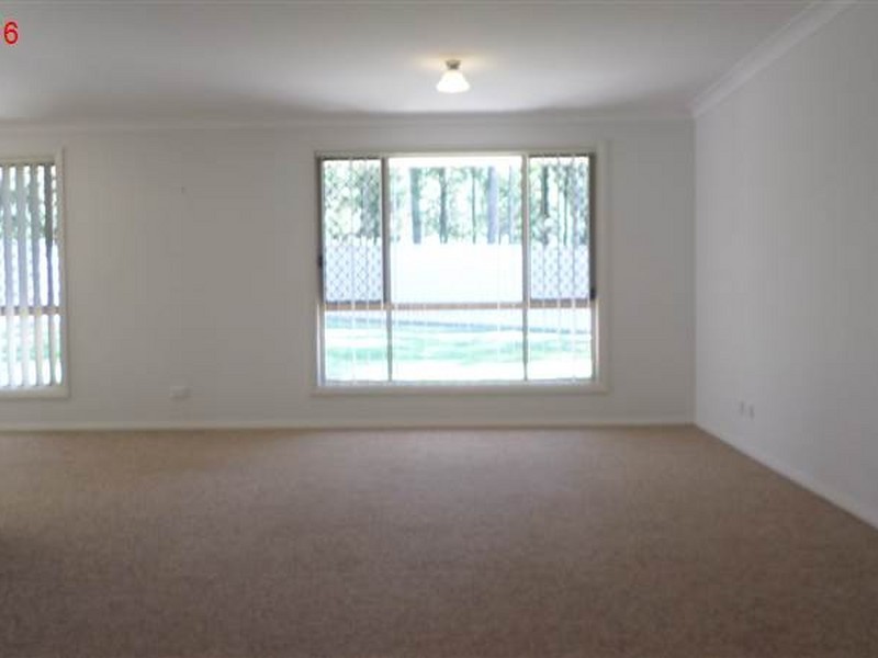 4 Clifford Close, Ashtonfield NSW 2323