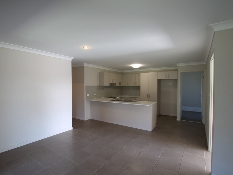 4 Water Street, Fern Bay NSW 2295