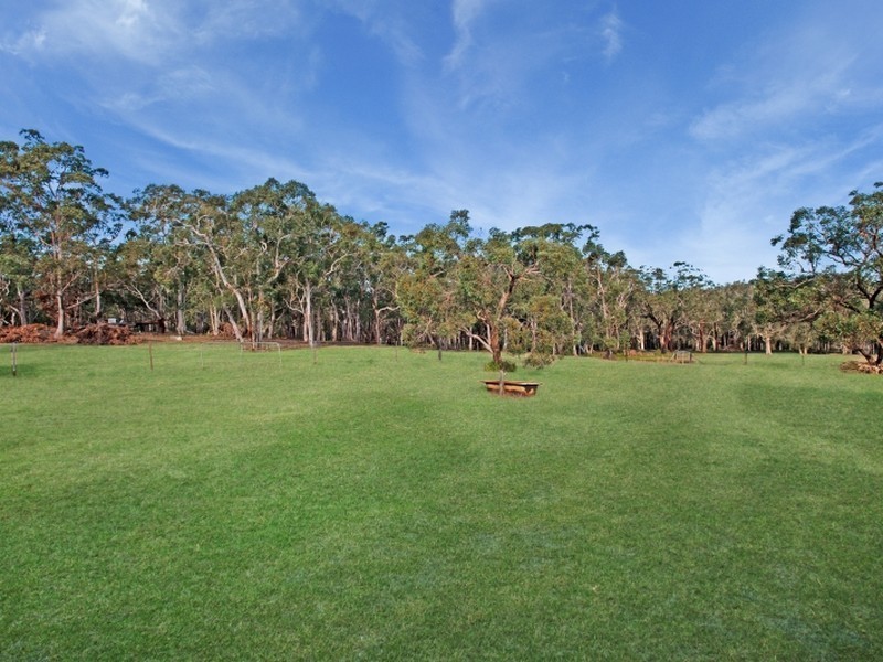 44 Rookes Road, Salt Ash NSW 2318