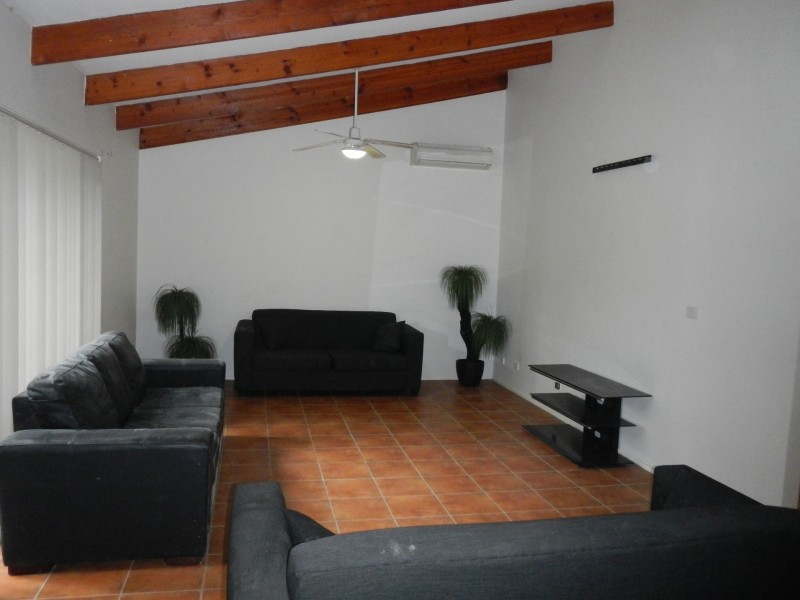 15 Shady Avenue, Salt Ash NSW 2318